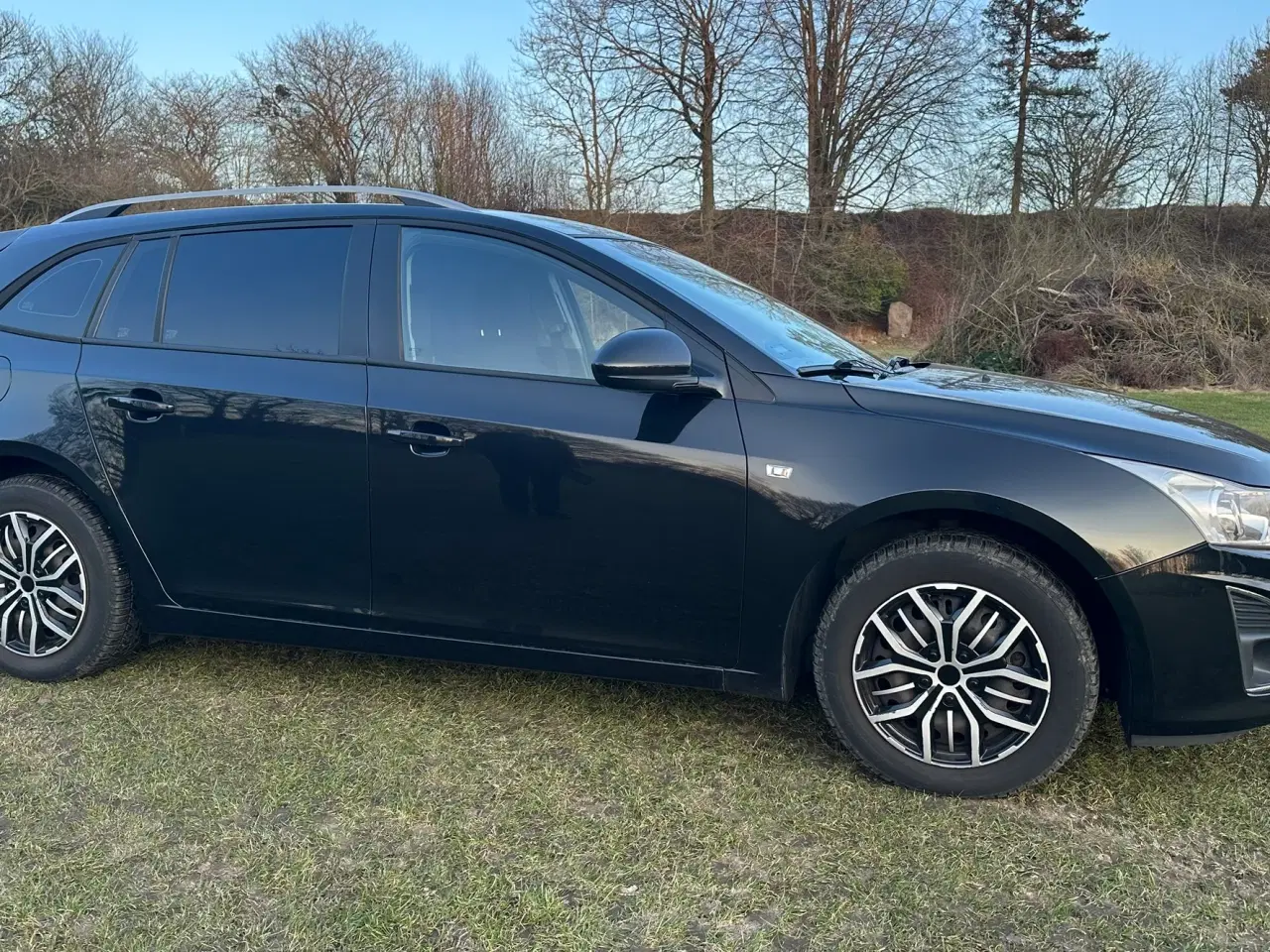 Billede 9 - Super lav km. Topmodel