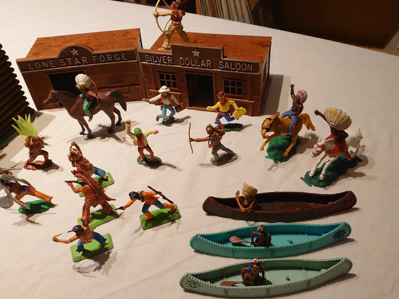 Billede 3 - Fort Øst med 3 Lone Star bygninger og 40 dele.