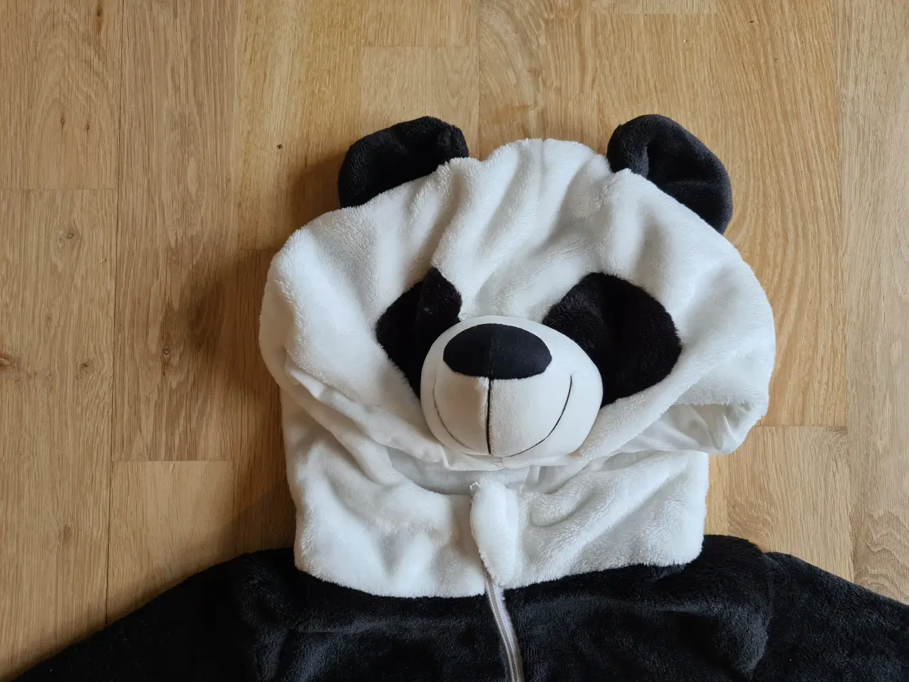 Billede 3 - HELT NY panda dragt str 80