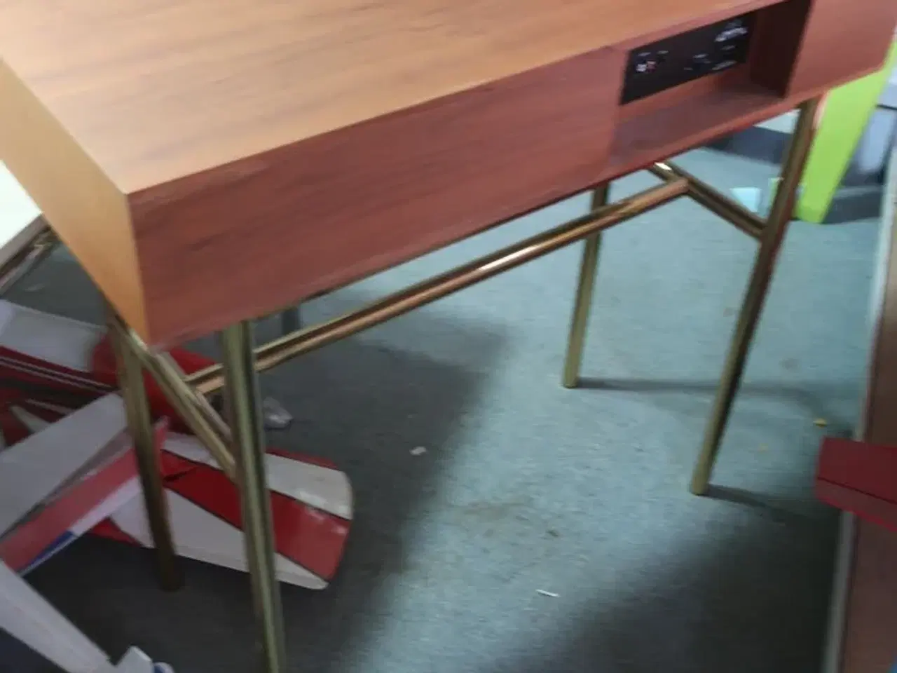 Billede 5 - Lydmøbel LEMUS med anlæg og uderstativ