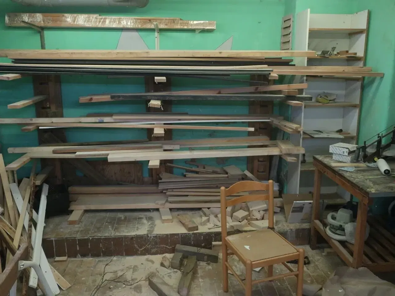 Billede 29 - Ryd hele værkstedet for løse dele