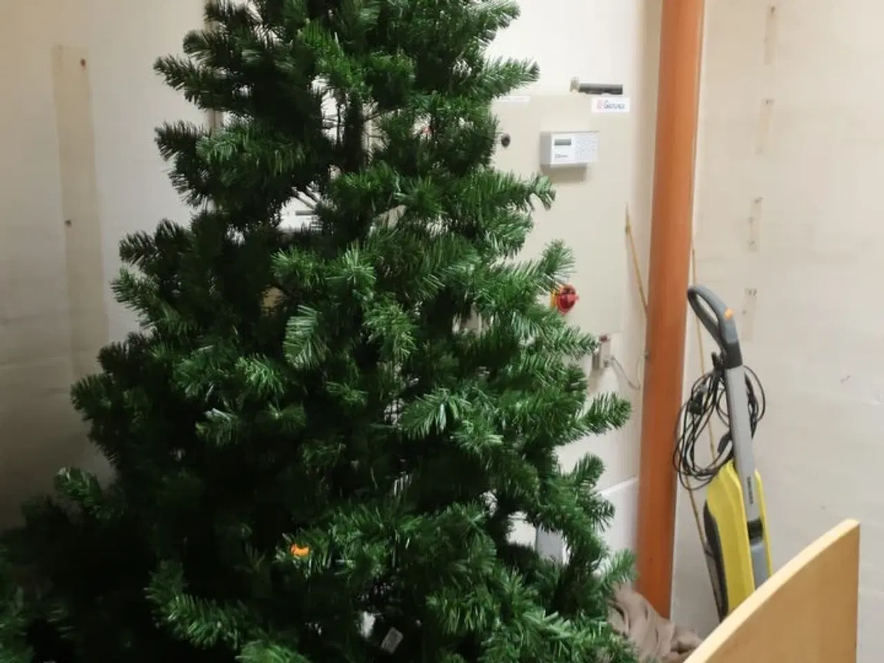 Billede 1 - Juletræ med LED-lys