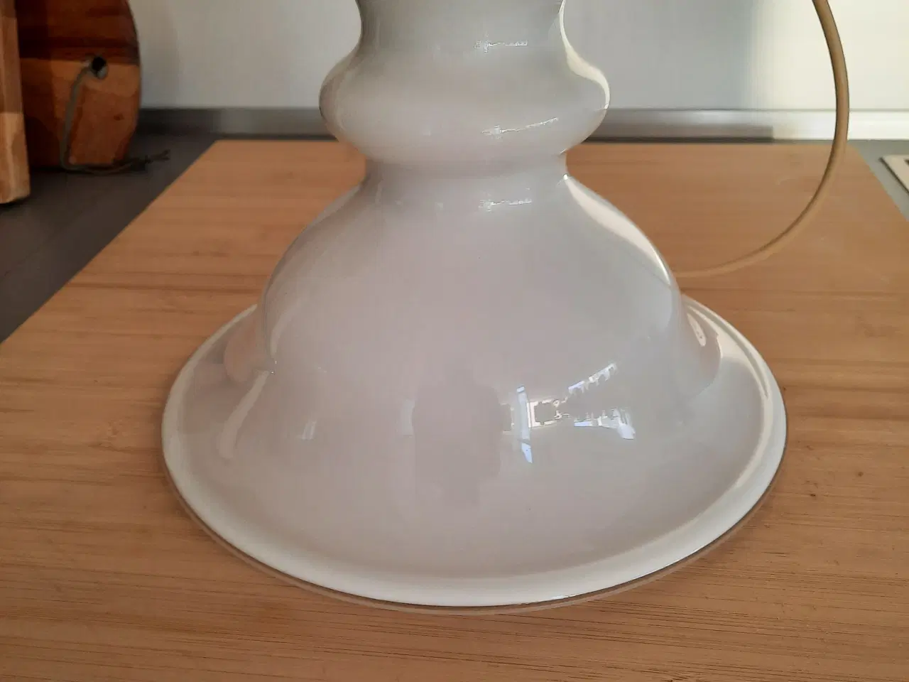 Billede 2 - Hvid loftlampe Holmegaard