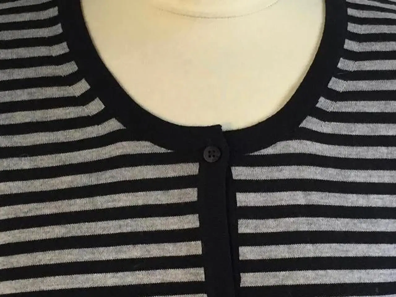 Billede 2 - Nué Notes, cardigan, str 42