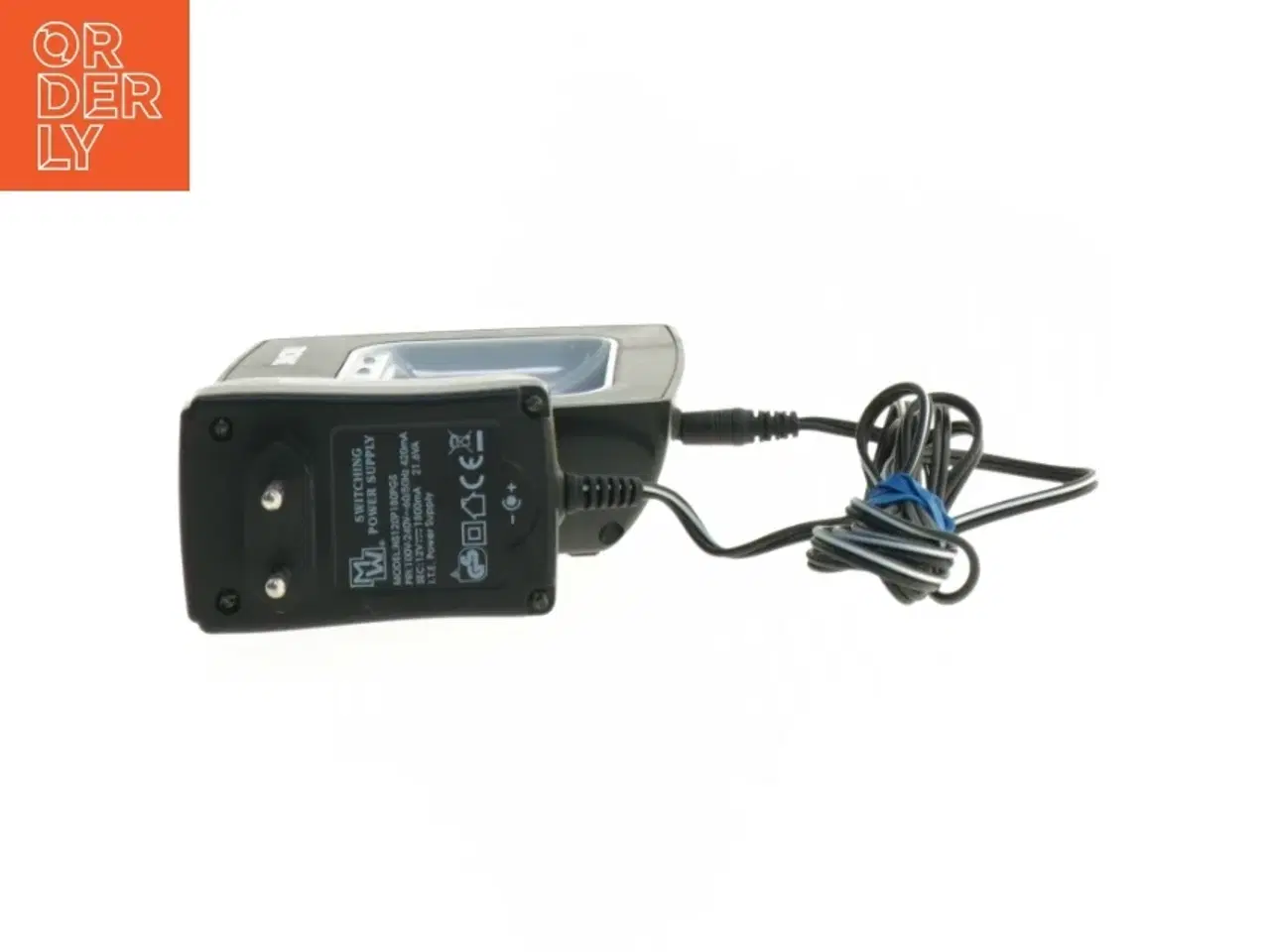 Billede 2 - Batterioplader med USB-udgang (str. 10 x 10 cm)