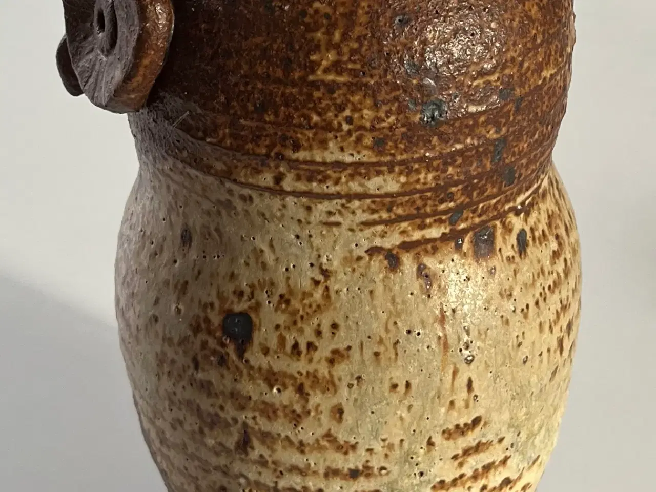 Billede 6 - VISBY flaske med uglemotiv - hånddrejet stentøj H 