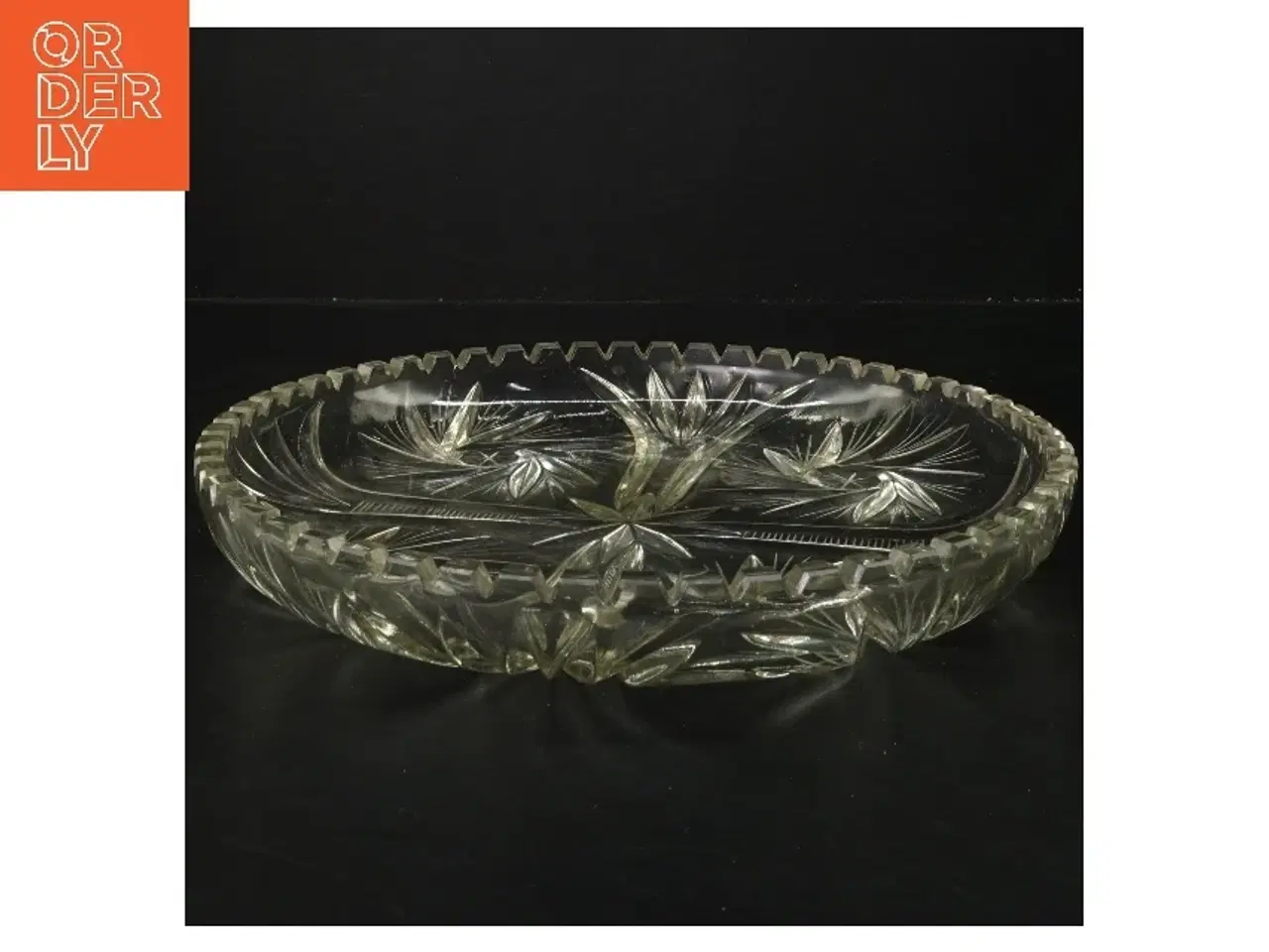 Billede 2 - Rund skåret glasfad (str. Ø 28 cm)