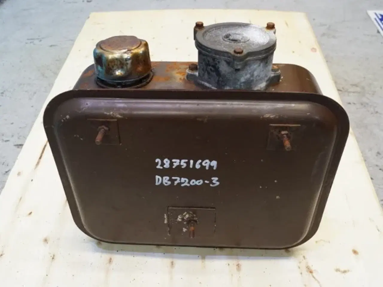 Billede 8 - Dronningborg D7200 Hydrauliktank 28751699