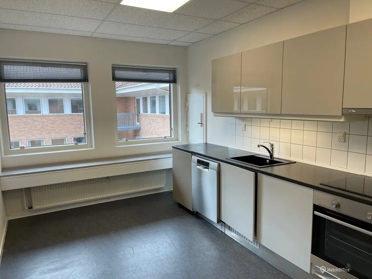 Billede 14 - Pæn og velholdt kontorejendom på eftertragtet placering i Hillerød