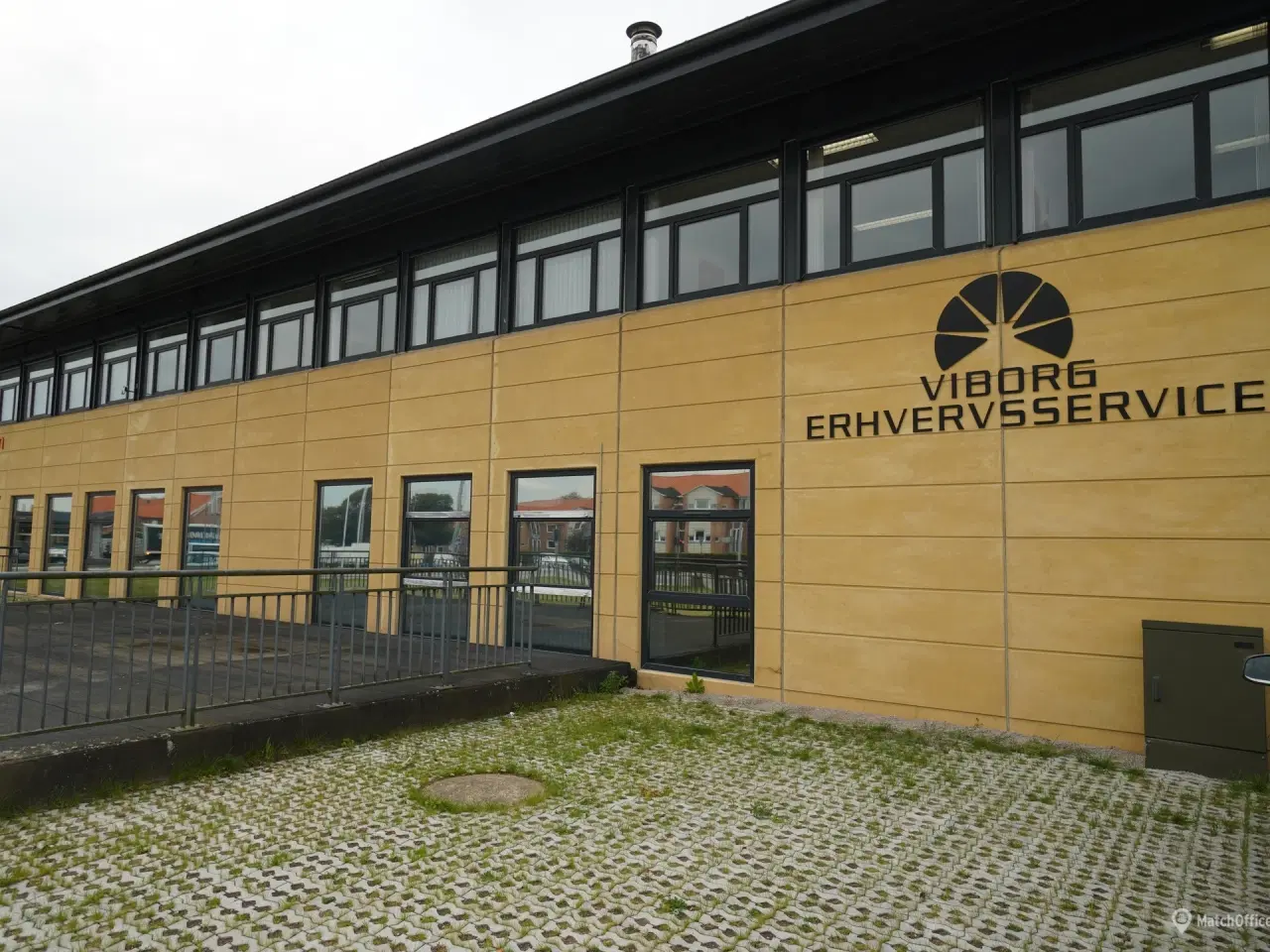 Billede 8 - Lyst lokale med mange faciliteter