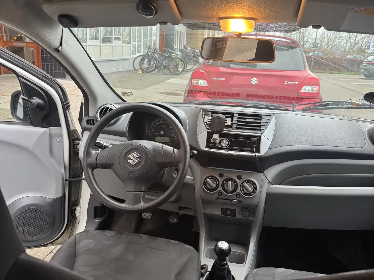 Billede 2 - 🚗 Suzuki Alto til salg – nysynet og klar til brug