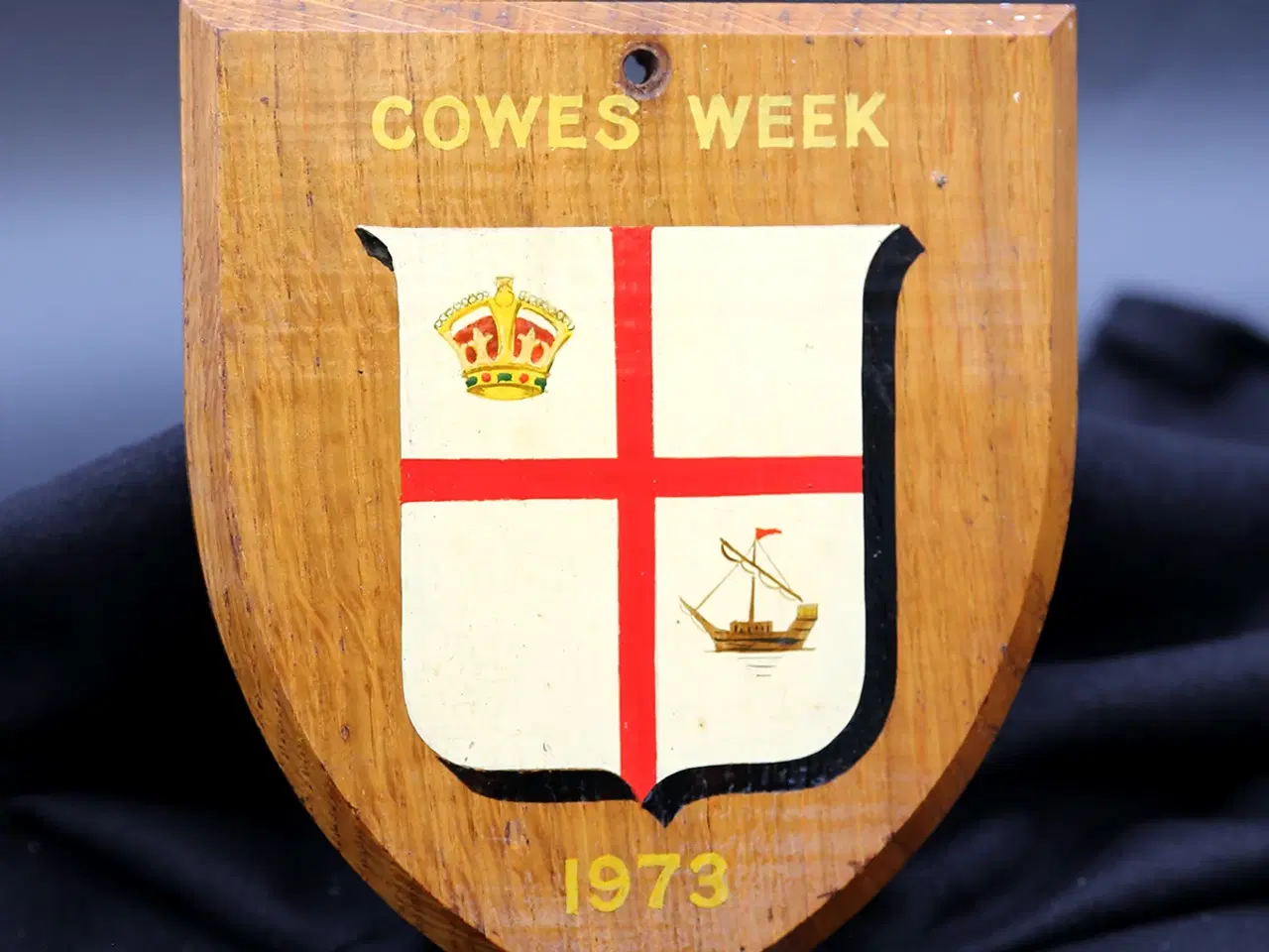 Billede 1 - Cowes Week 1973 – maritimt våbenskjold