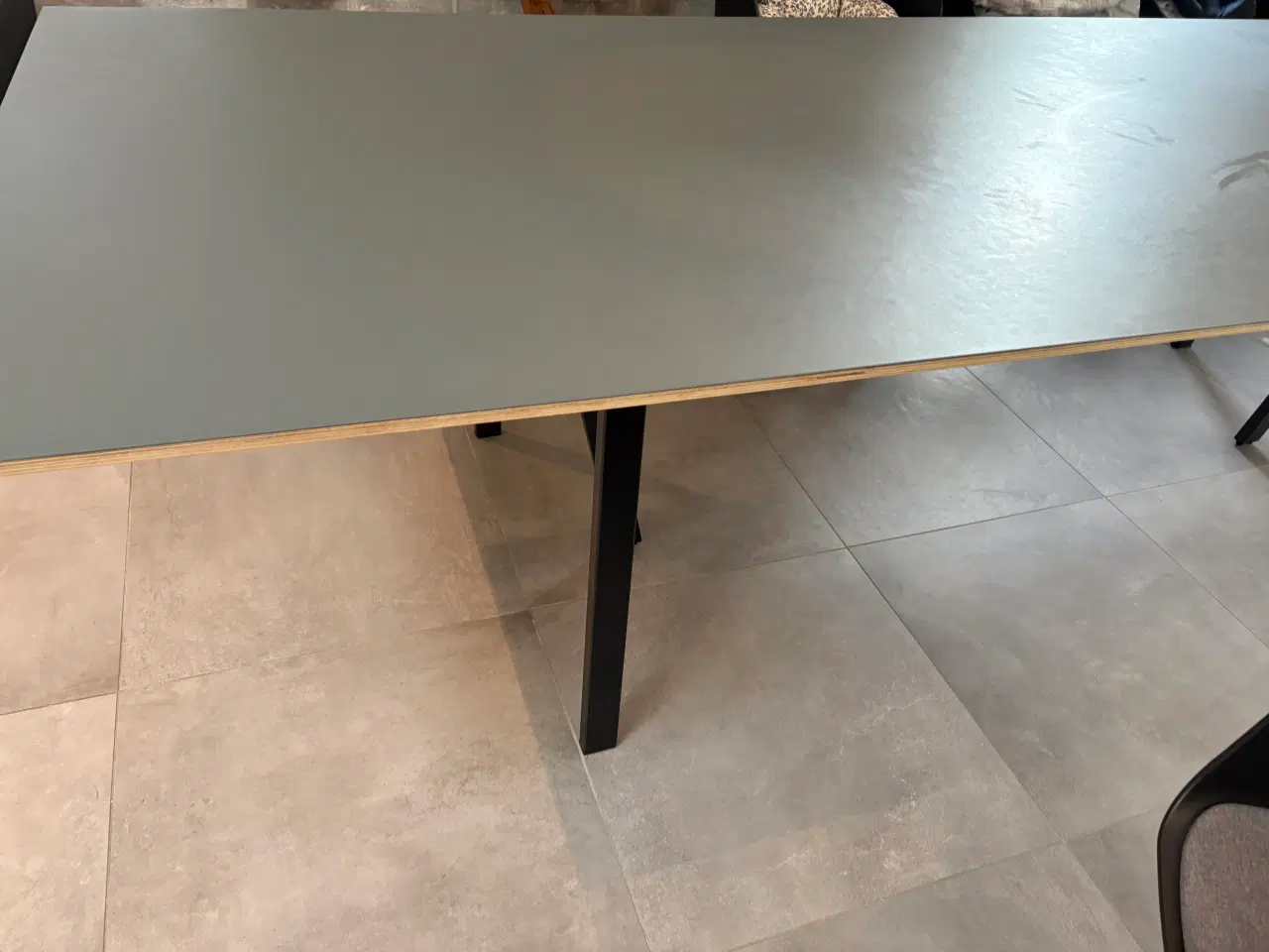 Billede 4 - Spisebord med Linoleum 