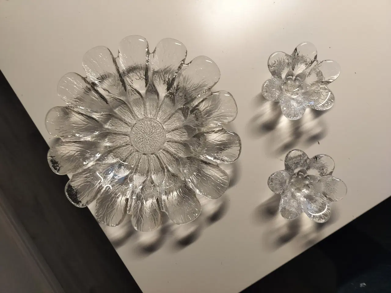 Billede 2 - Holmegaard åkande fad og 2 lysestager.