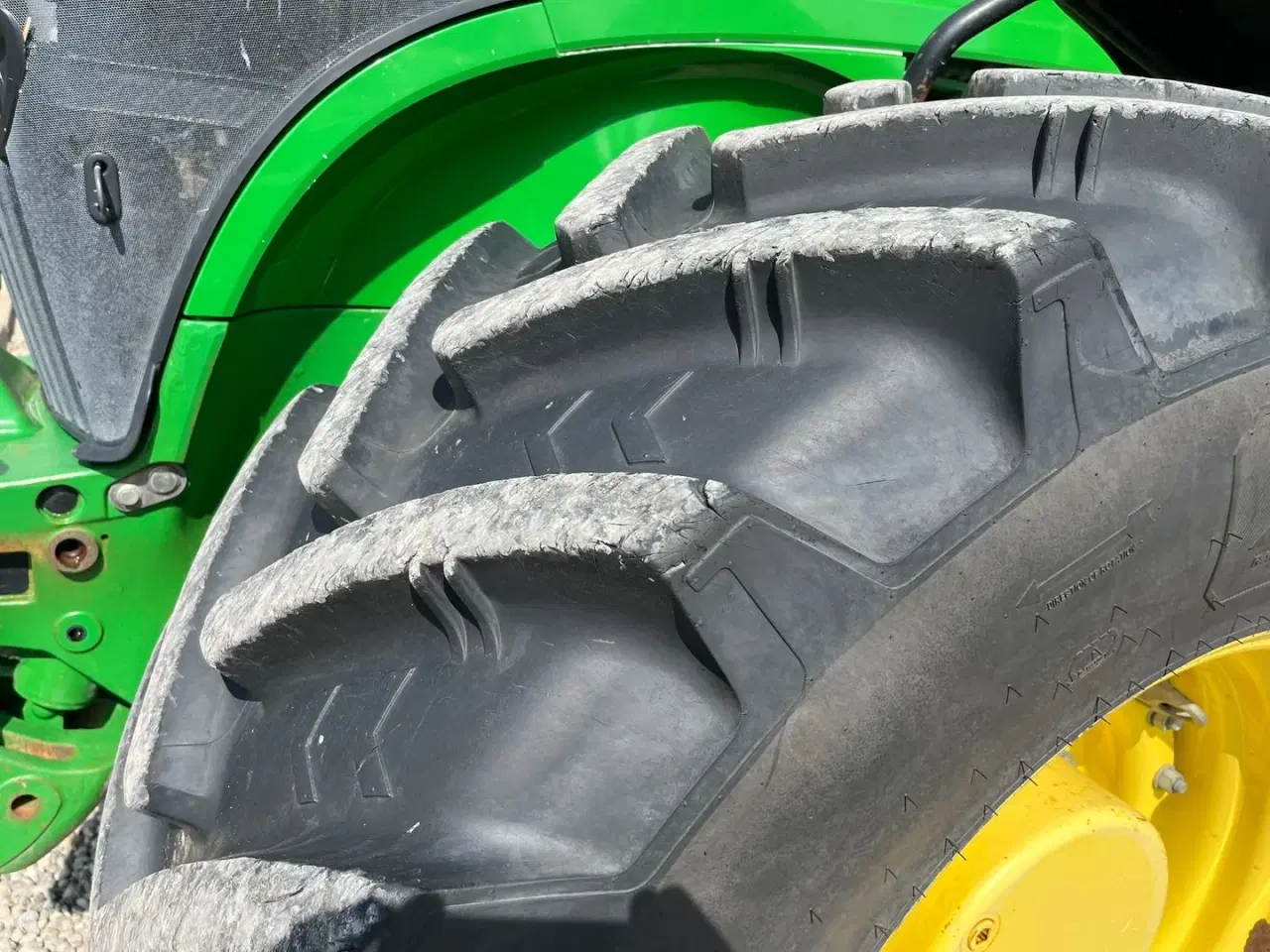 Billede 11 - John Deere 7280R Med næsten nye dæk på og frontlift.