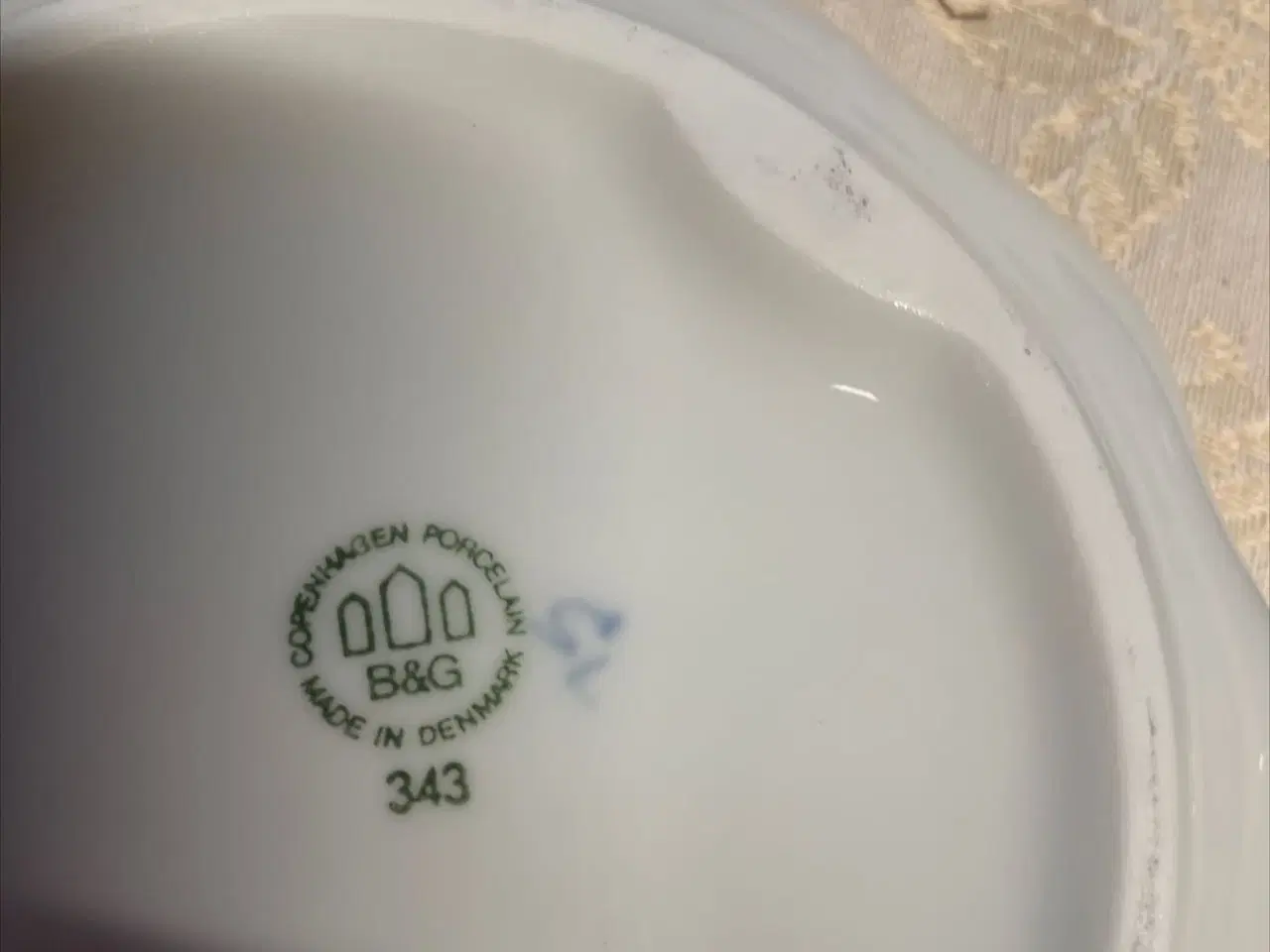 Billede 2 - Bølge formet slik fad