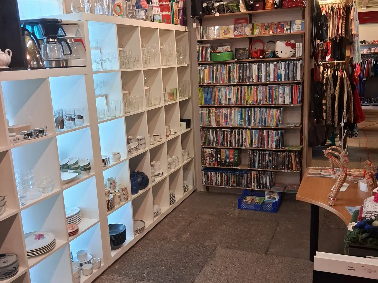 Billede 17 - Indendørs Loppemarked åbent den 3/5-26 