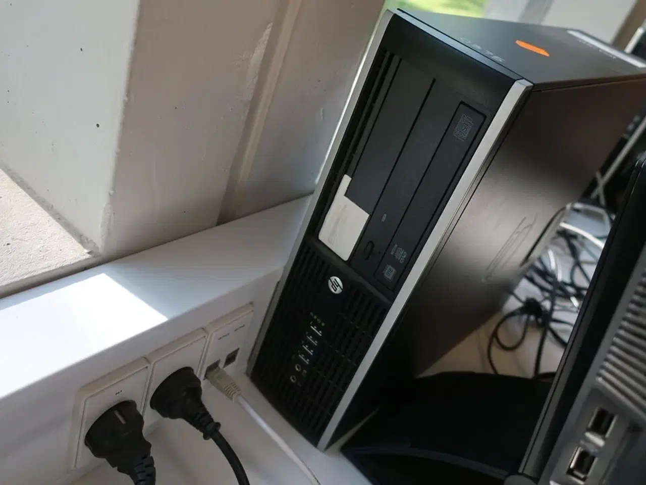 Billede 2 - HP 23" skærm Elitedisplay E231 (PC medfølger ikke)