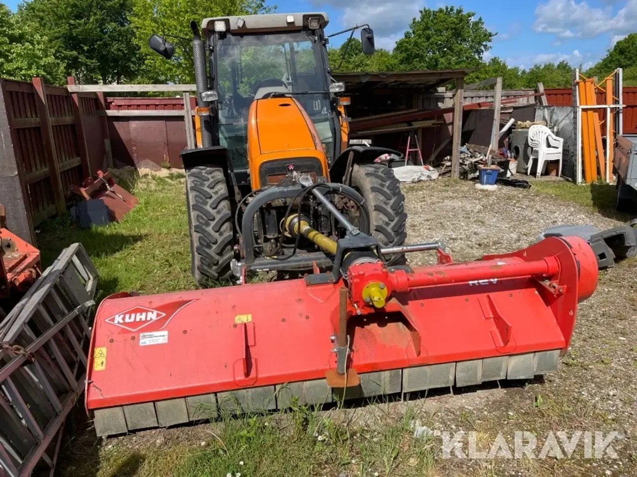 Billede 2 - Traktor MASSEY FERGUSON 4325 med KUHN Slagleklipper