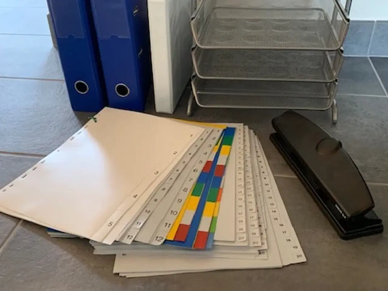 Billede 1 - Hulmaskine - brevbakkesæt - mapper - faneblade