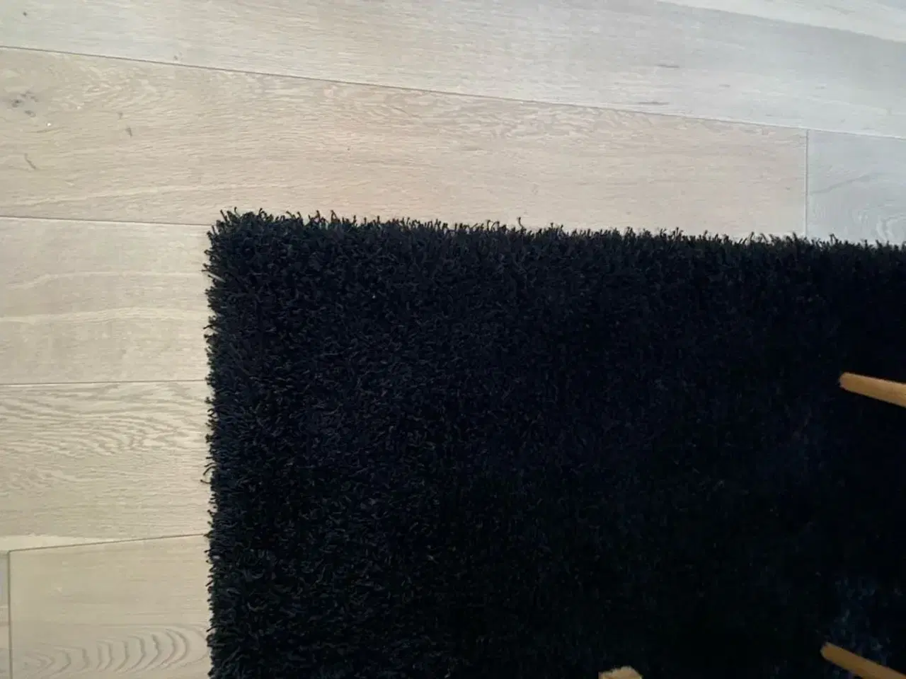 Billede 2 - Sort rya tæppe fra røg/dyrefrit hjem