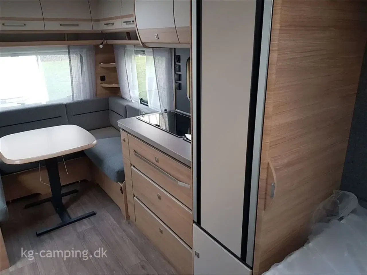 Billede 6 - 2024 - Fendt Bianco Selection 465 SFB   Kvalitetsvogn med fransk seng og rundsiddegruppe - Kan opvejes til 1.800 kg.