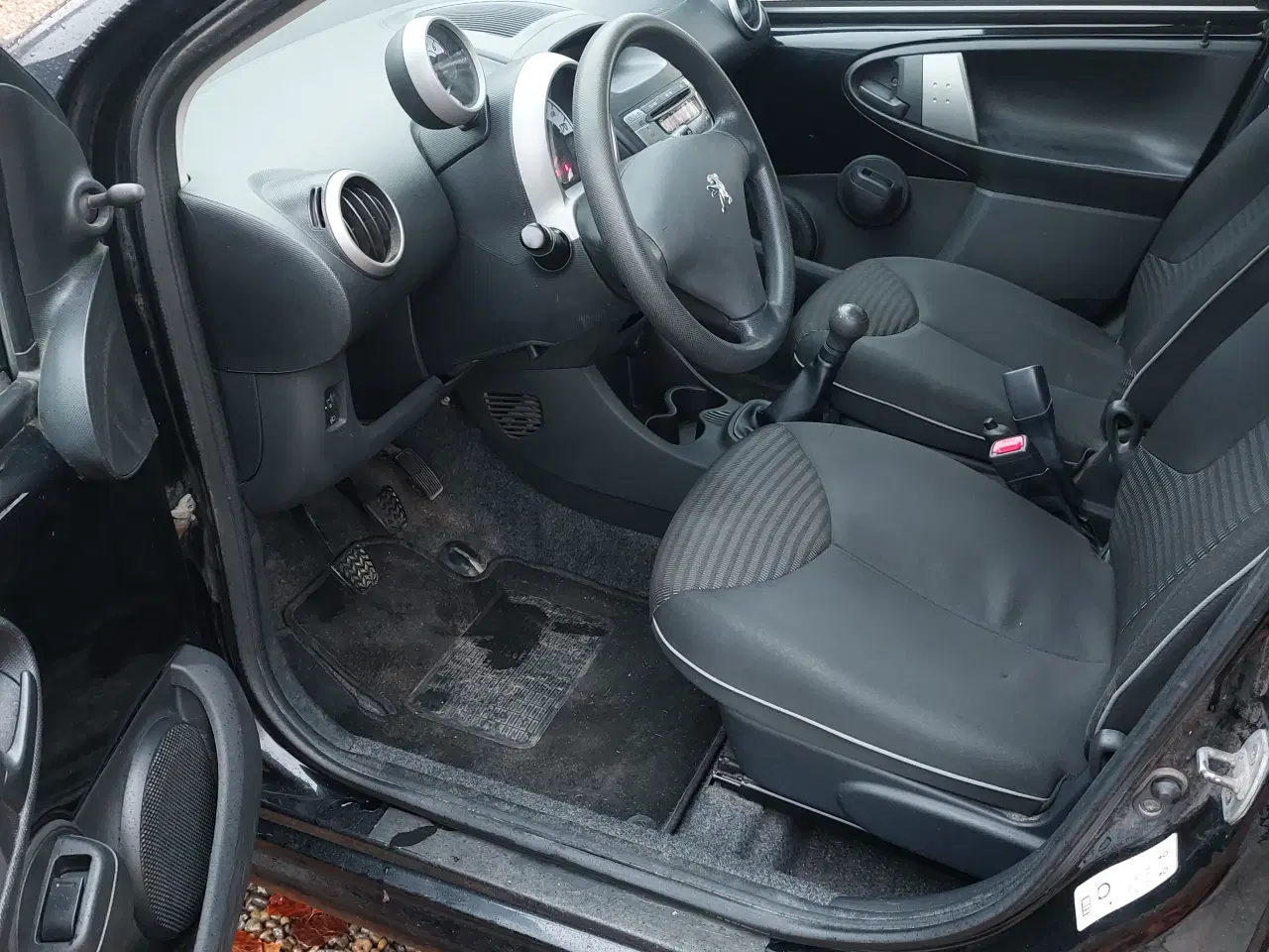 Billede 5 - Km kun 207000. Årgang 2012