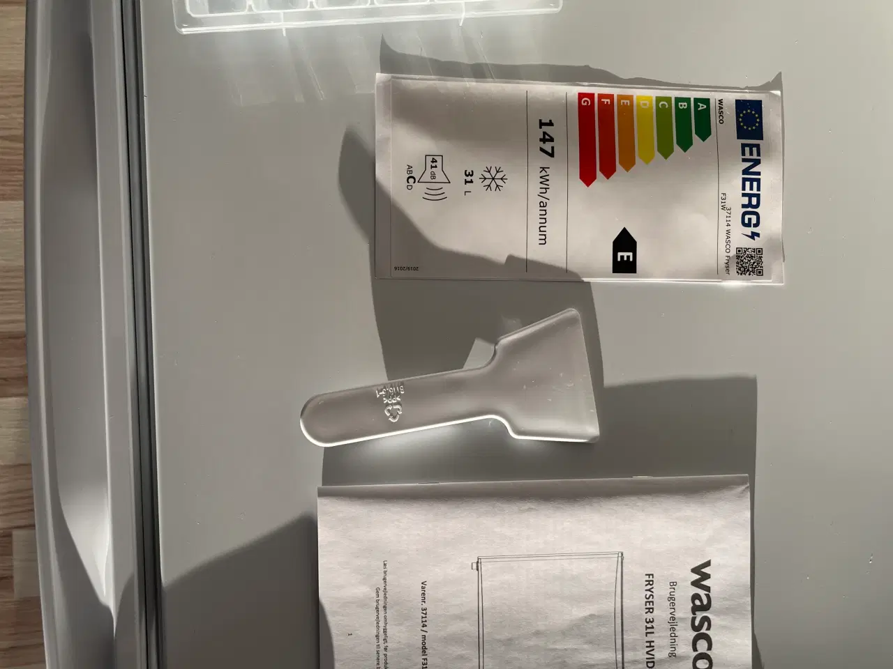 Billede 2 - Lille fiks skabsfryser 31 ltr.