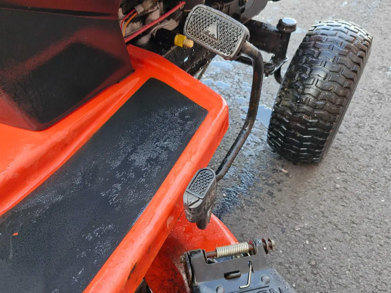 Billede 10 - Simplicity ELT17542 Havetraktor 