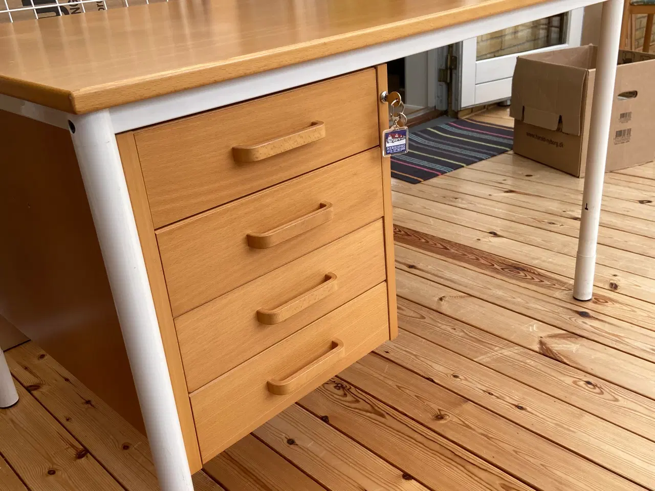 Billede 1 - Labofa skrivebord 80 x 120 cm