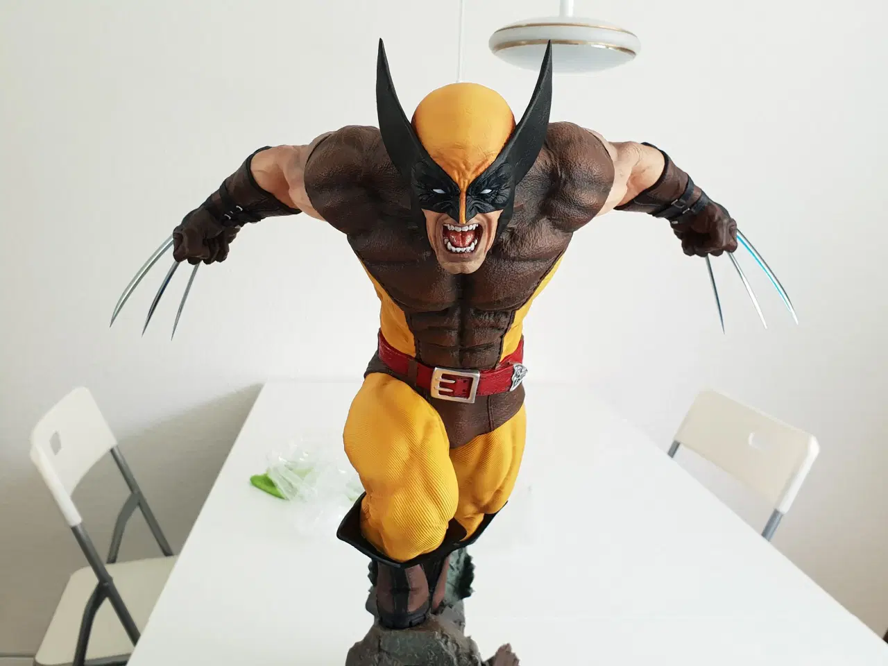 Billede 3 - Wolverine (Brown) statue XM Studios