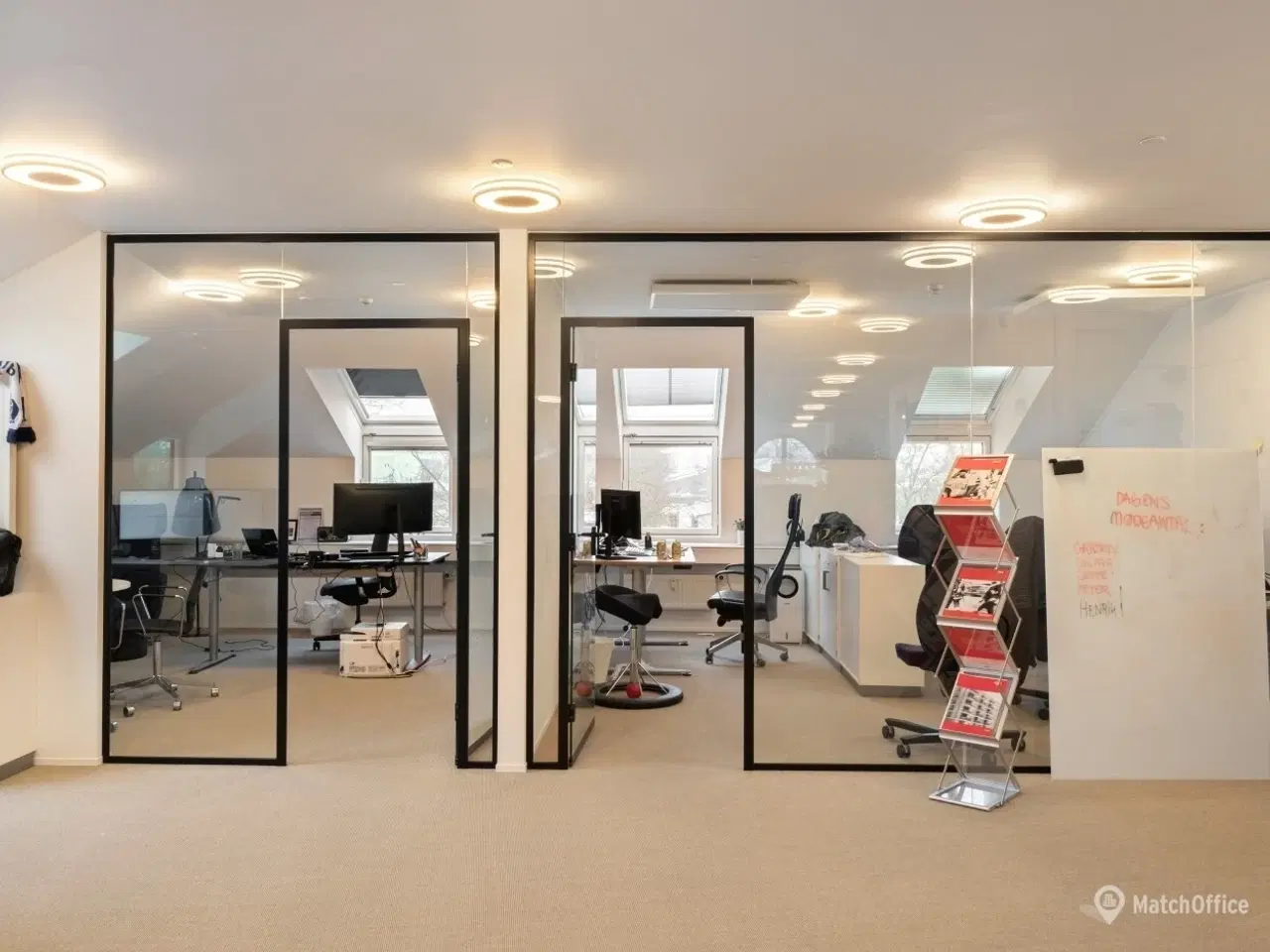 Billede 4 - Lyst og indbydende kontorlokale