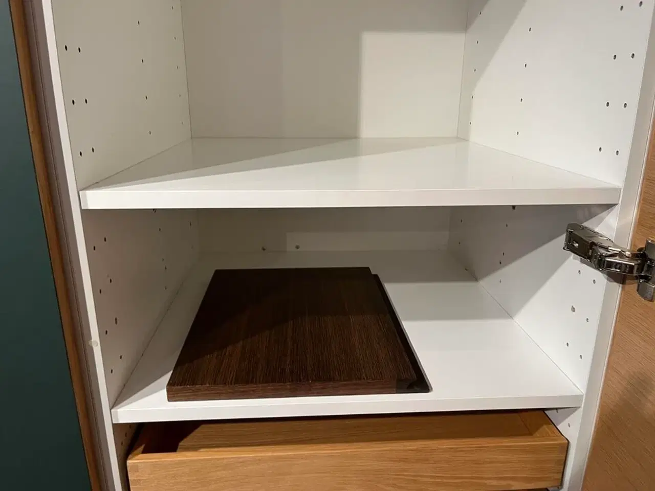 Billede 11 - Skab med Grønne låger