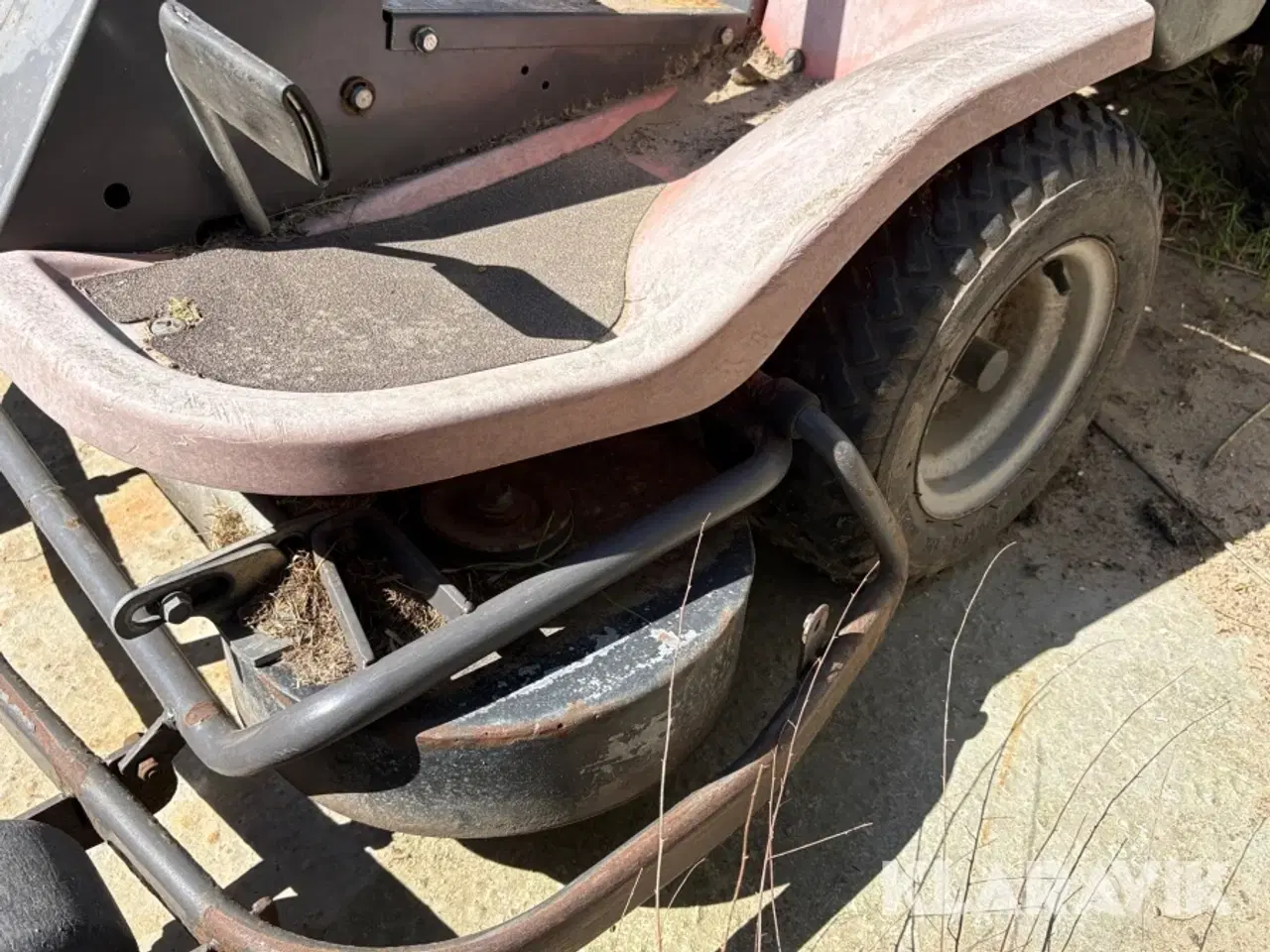 Billede 9 - Græsslåmaskine Husqvarna