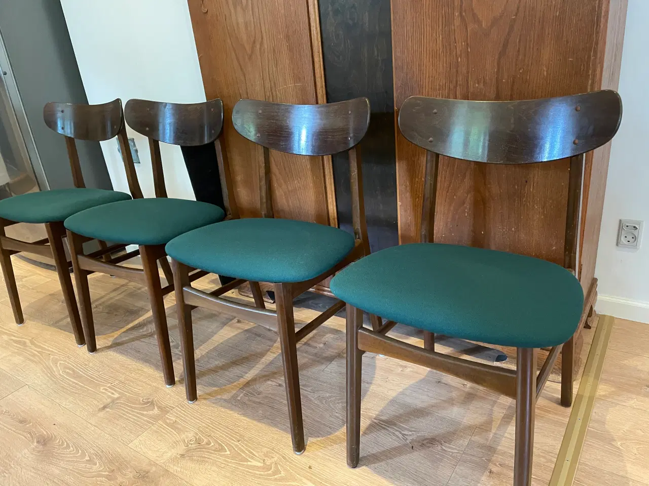 Billede 2 - 4 flotte spisebordsstole