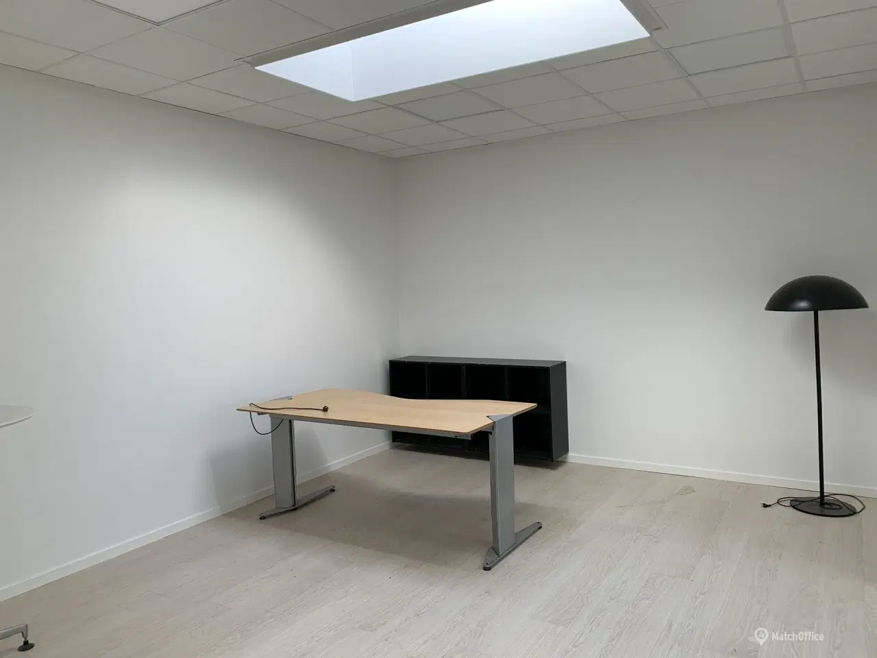 Billede 6 - Lager med elhejst aluport beliggende i populært håndværksområde i Greve