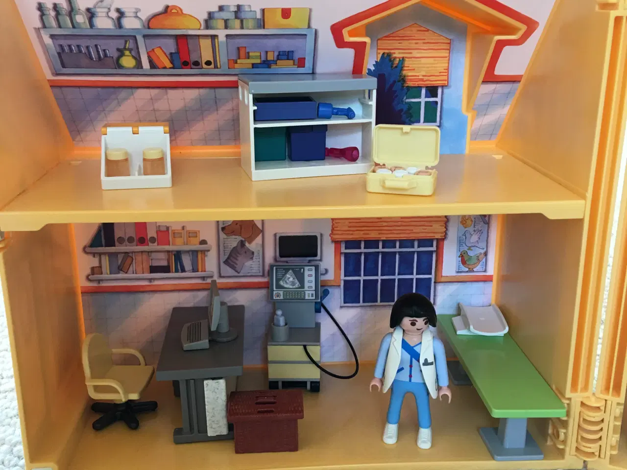 Billede 5 - Playmobil familiehus og dyreklinik