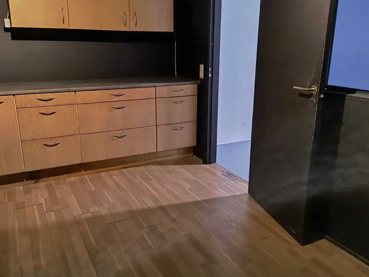 Billede 7 - 100 m2 lager / værksted med kontor køkken og wc