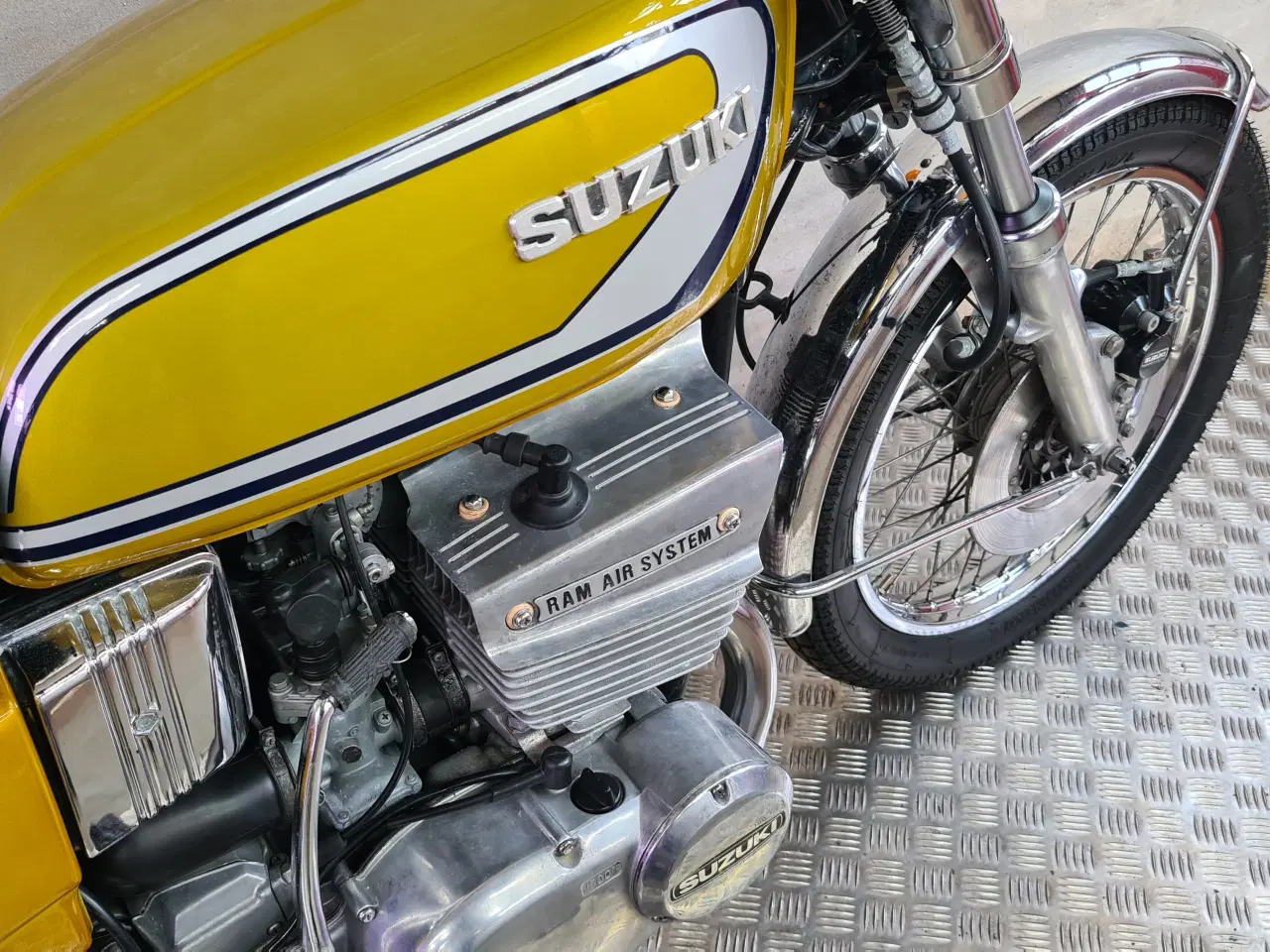Billede 6 - Suzuki GT 380 Årg 1974
