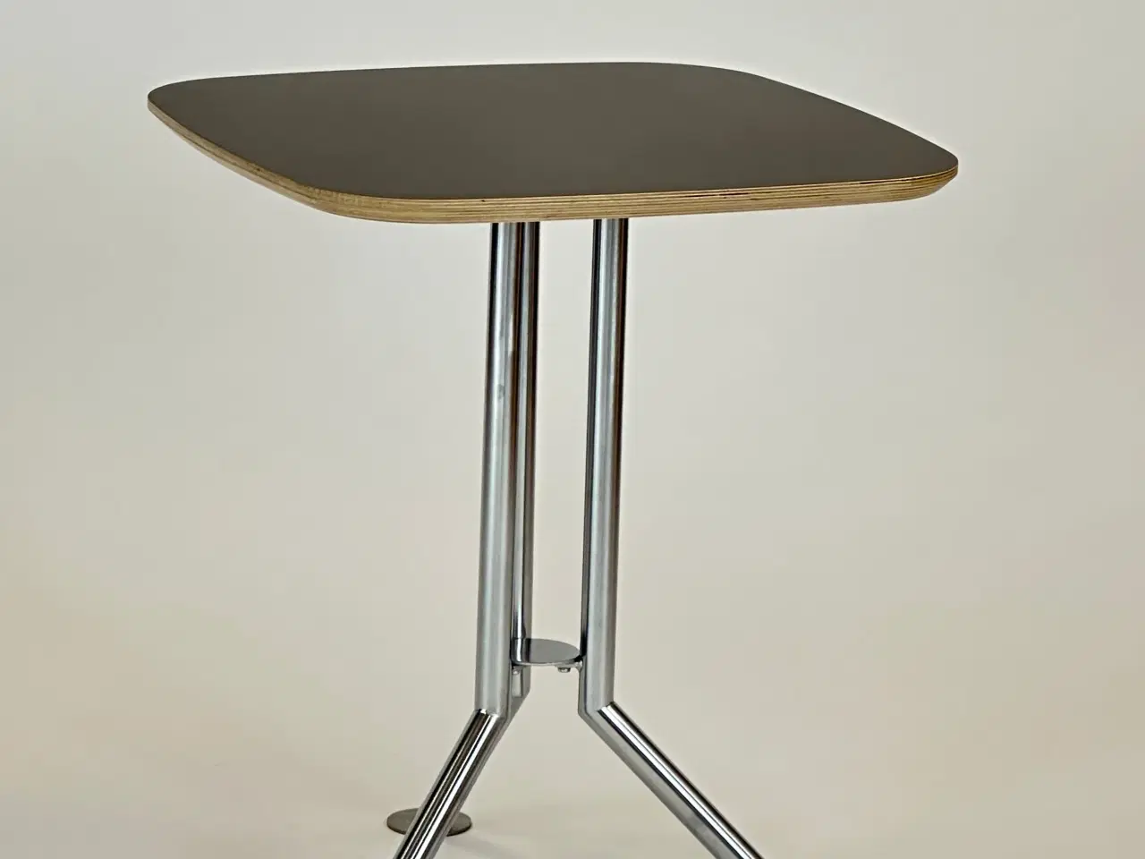 Billede 1 - Kvadratisk bord fra Magnus Olesen (Grå)