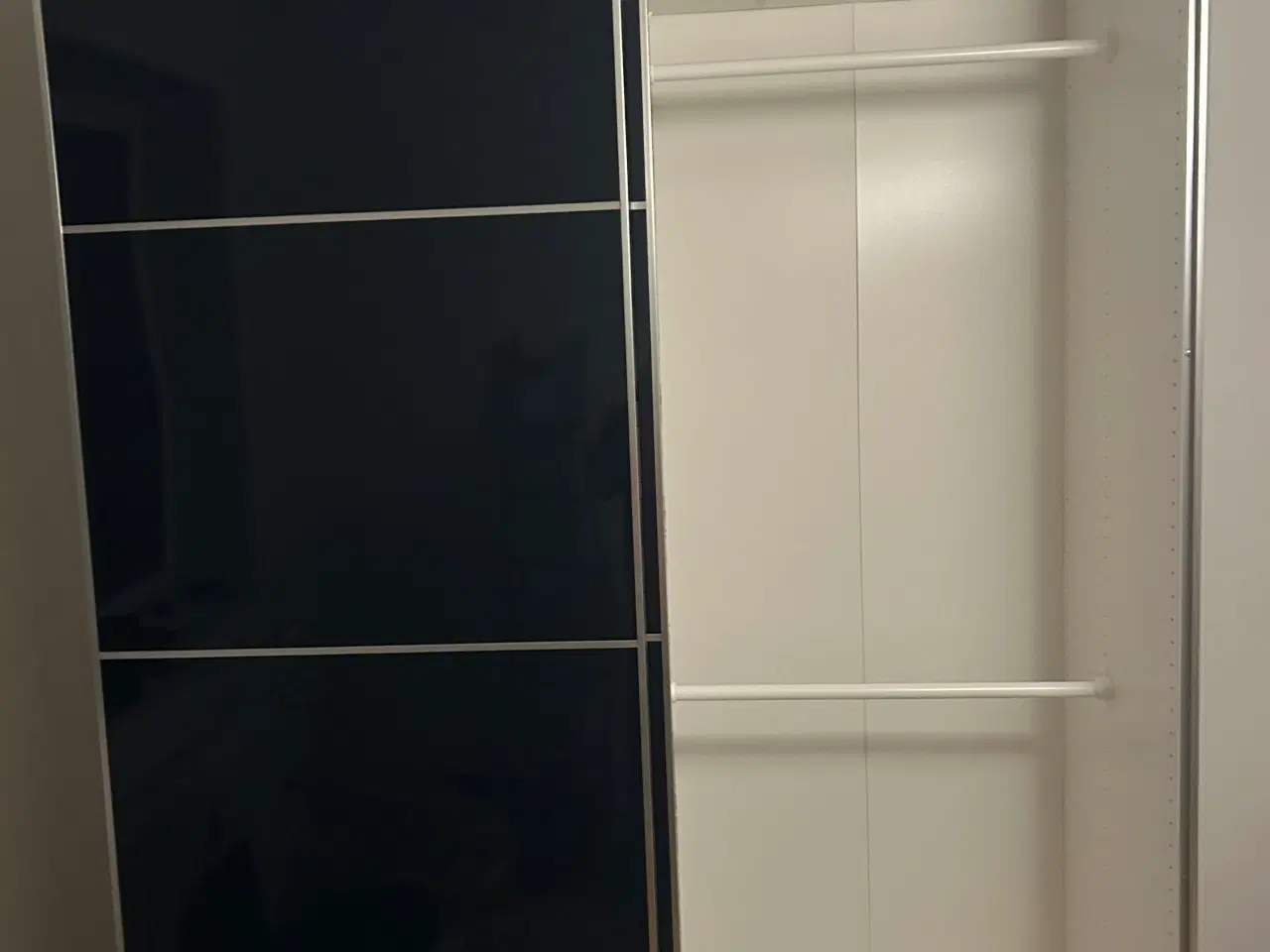 Billede 3 - !!!FLYTTESALG!!! IKEA PAX garderobeskab m. mørkebl