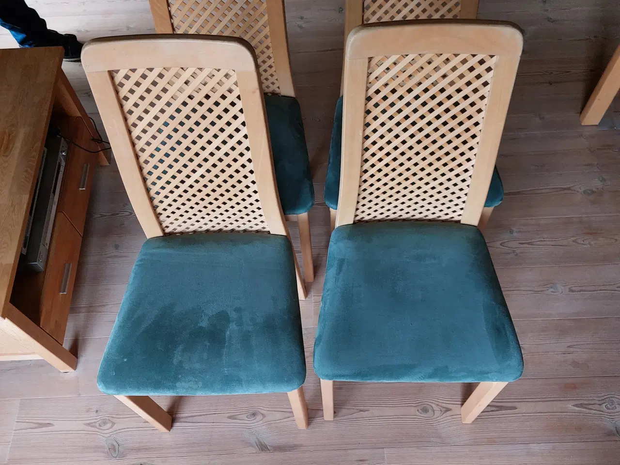 Billede 1 - Spisebord og 4 stole