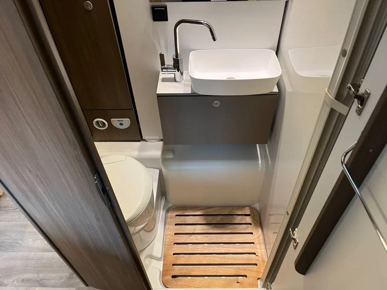 Billede 18 - Carado T448 PRO+ 2,2 JTD 140 aut.