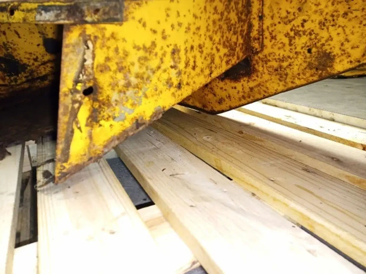 Billede 11 - Ford 550 Venstre hjulskærm D4NN16313