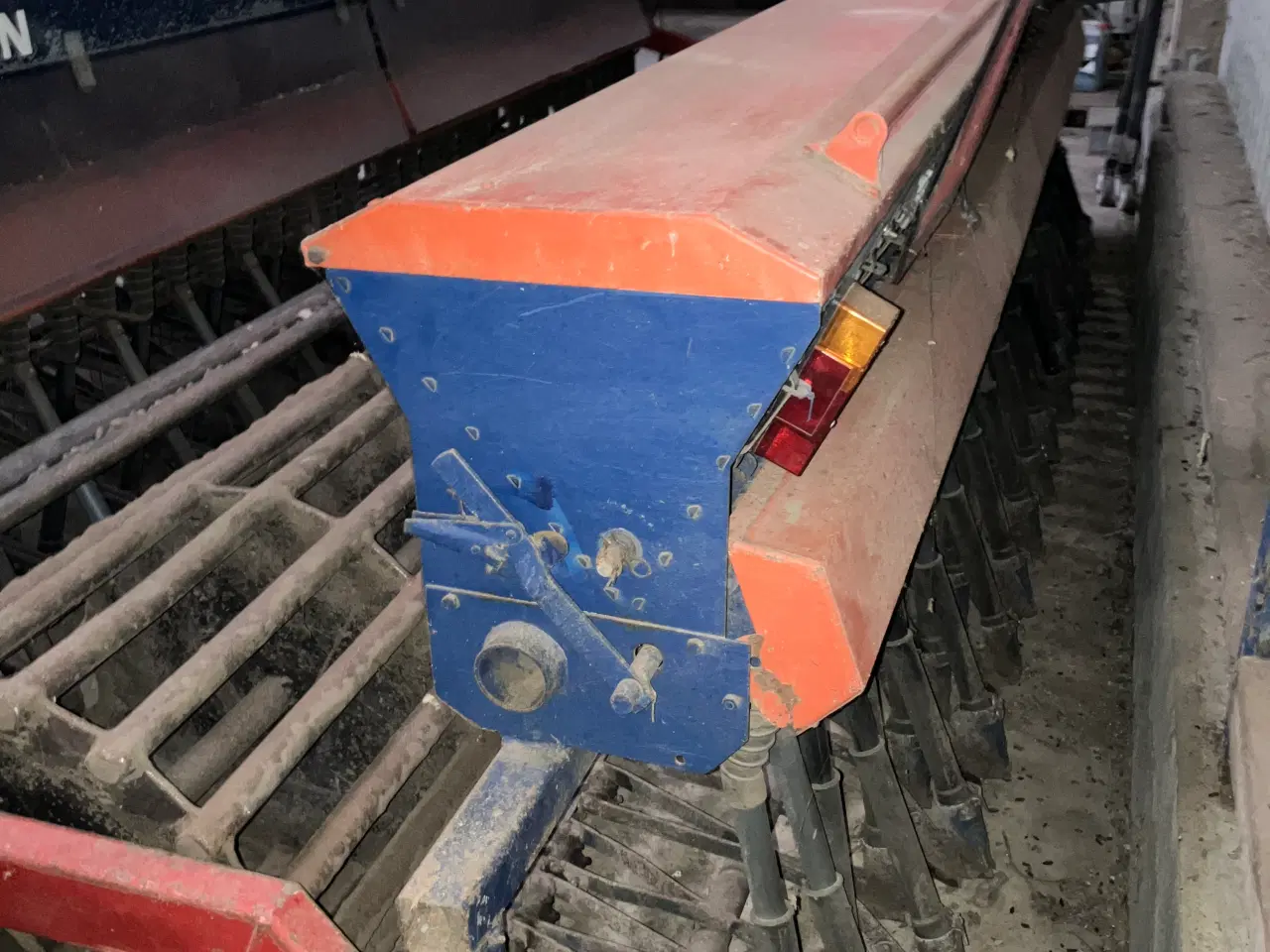 Billede 4 - Kombisæt med frøsåkasse