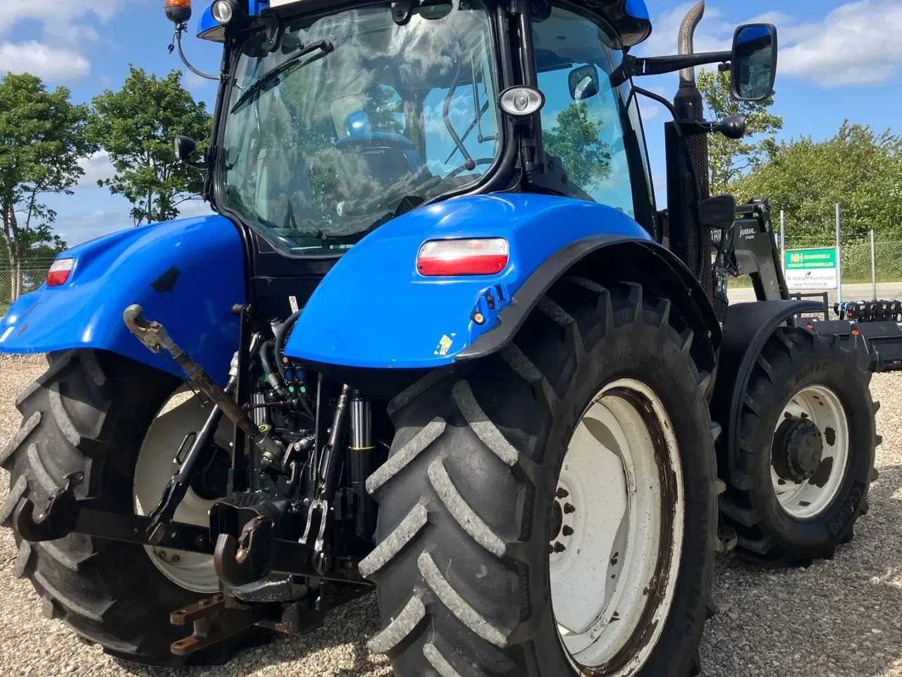 Billede 11 - New Holland T 6030 DK ELITE MED LÆSSER elektrisk joystik
