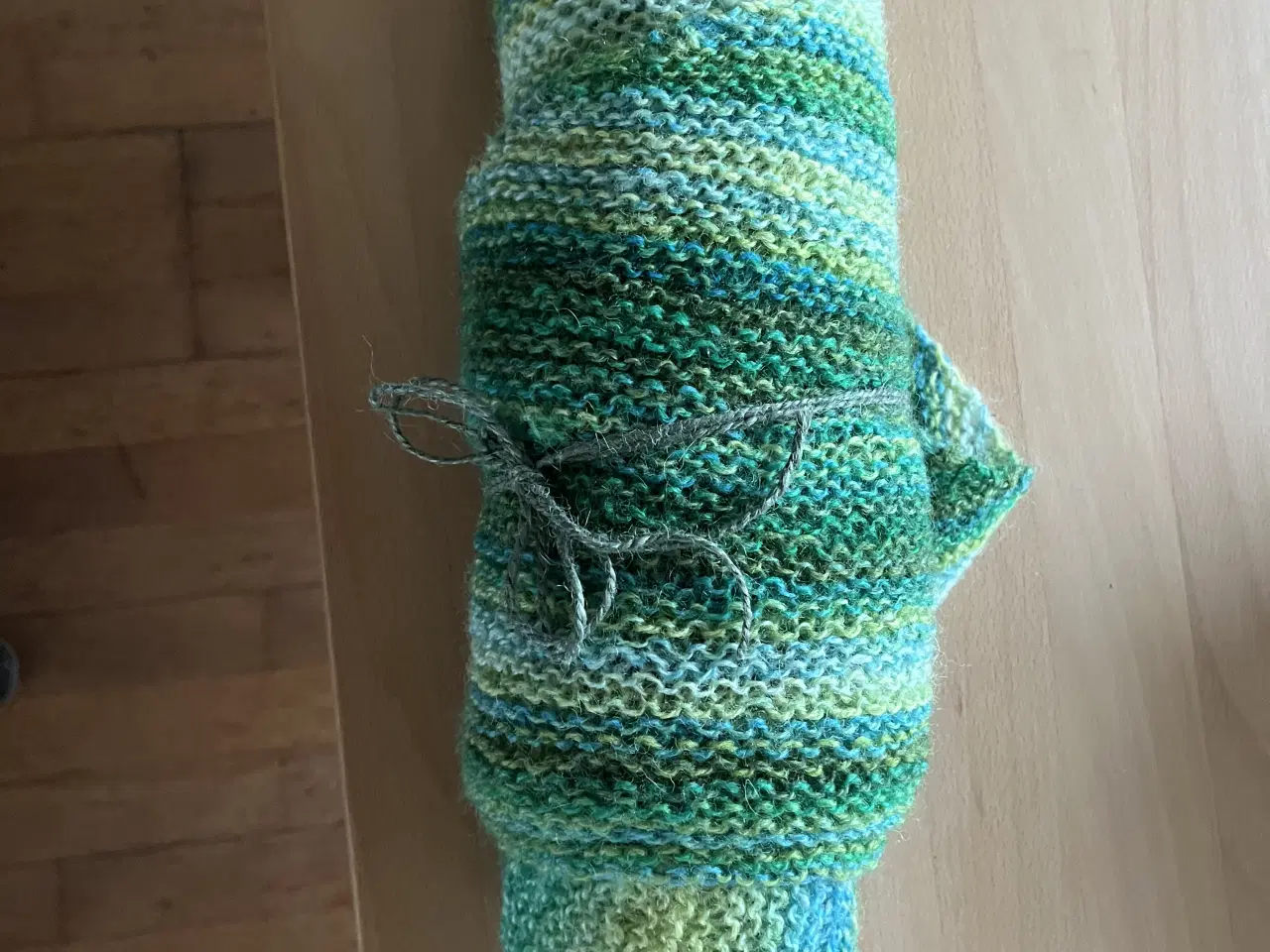 Billede 2 - Uld sjal i friske farver