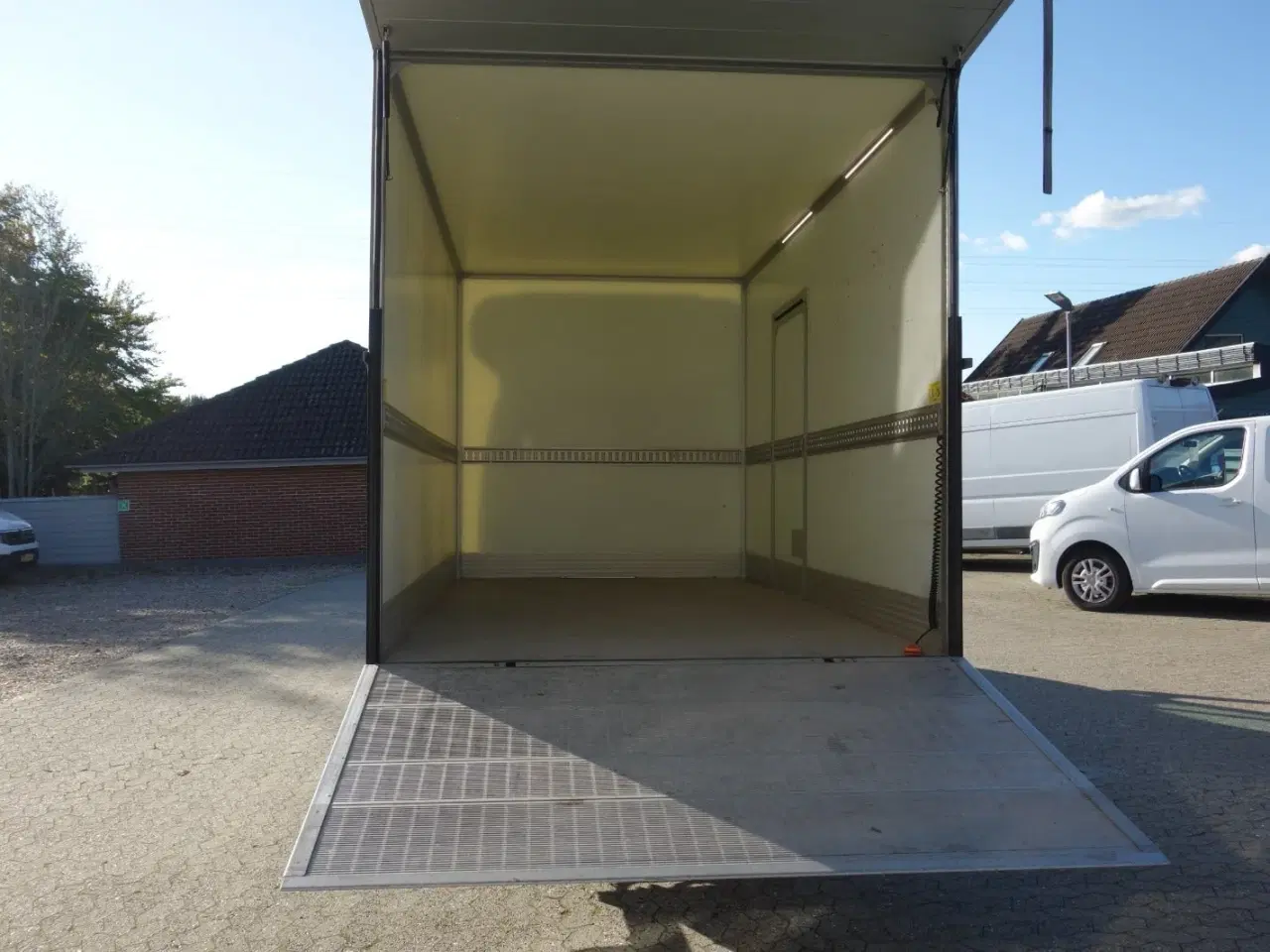 Billede 13 - Iveco Daily 2,3 35S16 Alukasse m/lift AG8