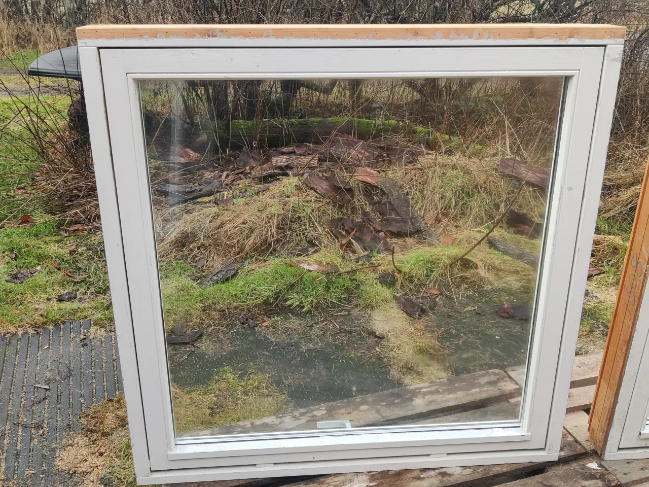 Billede 3 - 2 Stk. træ vinduer