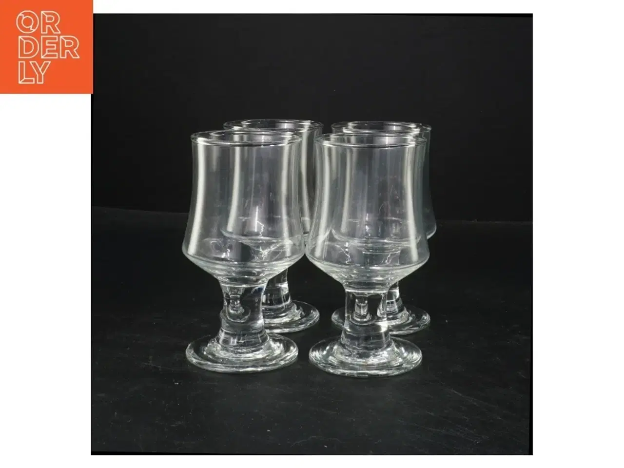 Billede 1 - Sæt med 4 glas (str. Ø 6,5x13,5 cm)